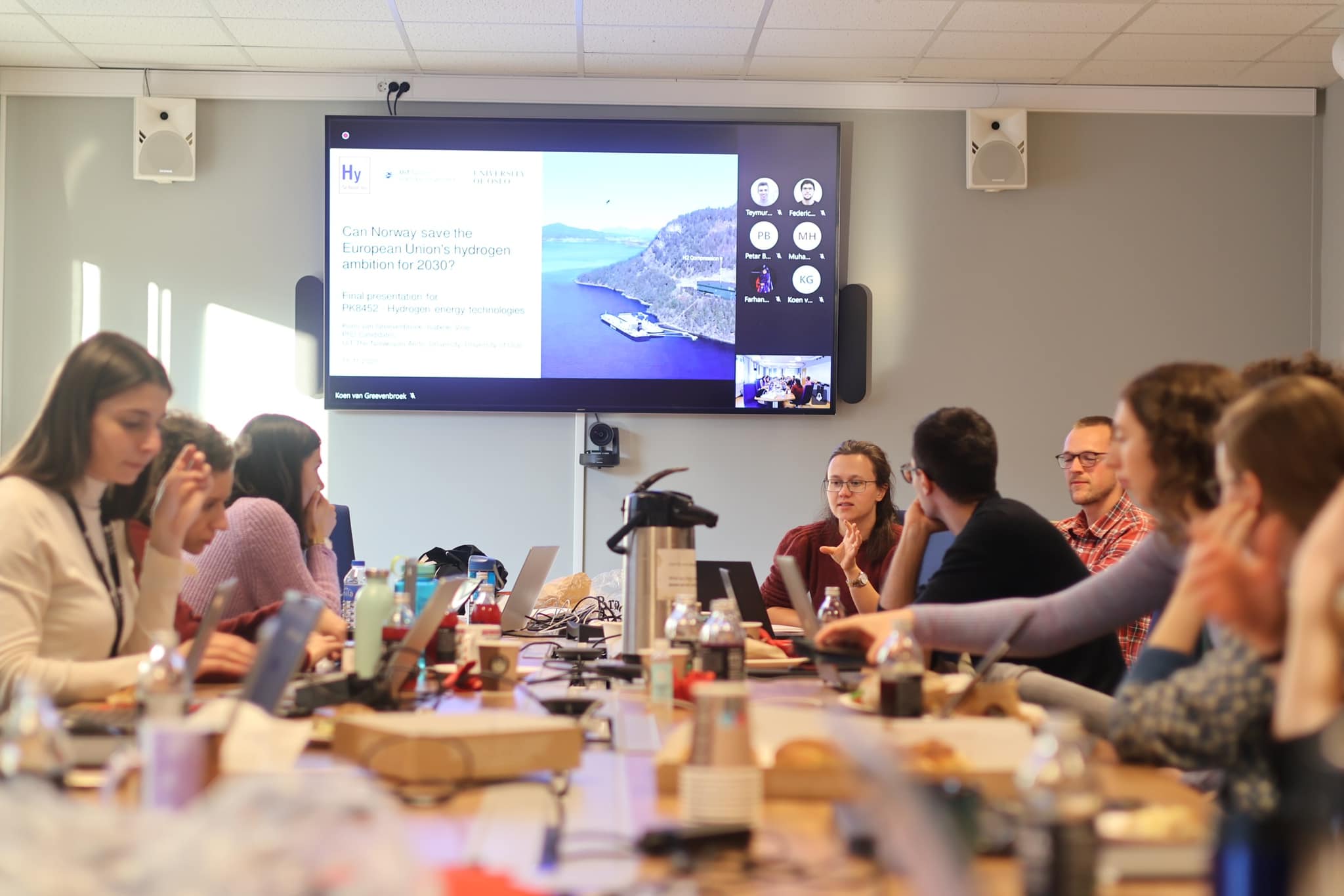 Isabelle Viole presenting to class