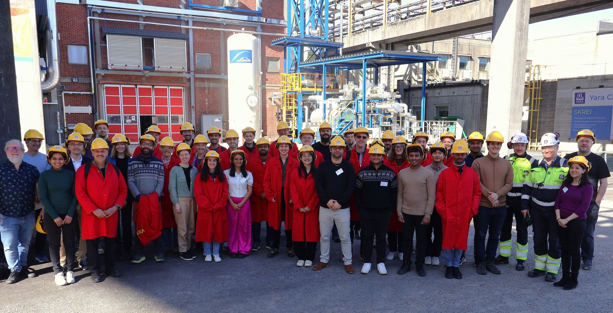 HySchool visiting Yara Clean Ammonia's hydrogen plant at Herøya Industry Park.