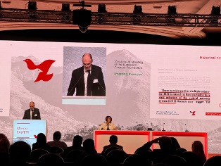 Professor Marco Salvetti presenting at the ECF Annual Meeting 2025