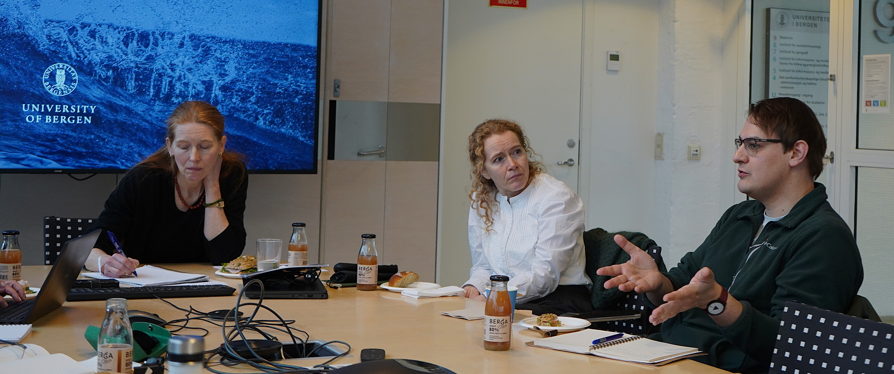 Tymofii Brik  i møte med dekanatet ved Det samfunnsvitenskapelige fakultet, UiB