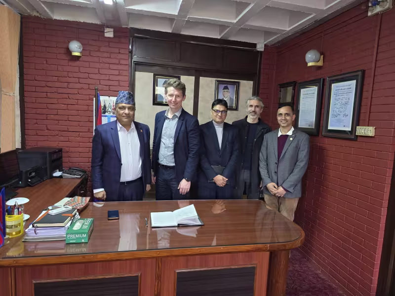 Nepal: From left: Roshan Pokhrel (Ministry of Health and Population), Kjell Arne Johansson, Ravi Mishra, Jon Tvinnereim, Krishna Aryal. Photo: BCEPS 