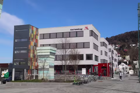 Bilde som viser Årstadveien 17 i Alrek helseklynge