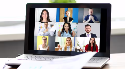 Bilde av skjerm med flere personer