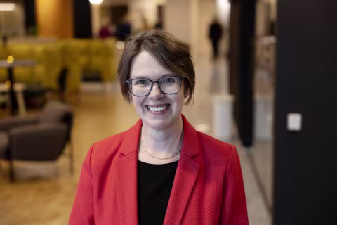 Portrettfoto av Elisabeth Ivarsflaten