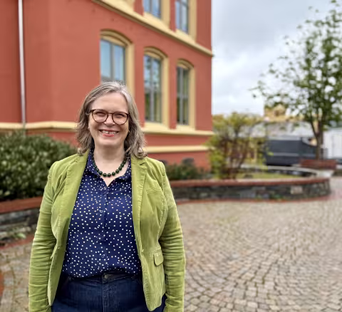Professor Tone Hellesund
