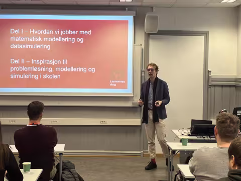 Ivar Stefansson presenting at Teacher's day