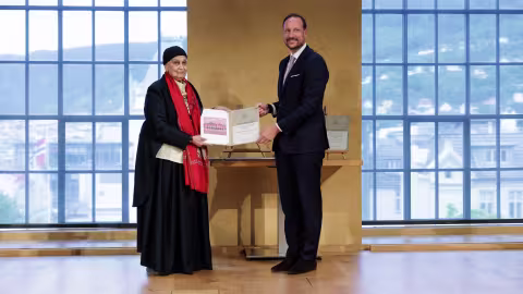 Kronprinsen og vinner av Holbergprisen