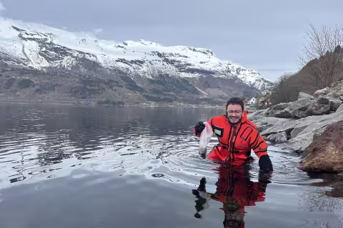Juan sampling in the chilly fjords