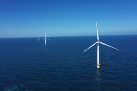 Bilde av havvindturbiner