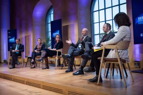 Panelsamtale på scenen i Aulaen