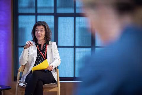 Esperanza Diaz på scenen under Responskonferansen