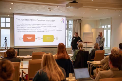 Ane Johannessen & Merethe Hustoft presenting