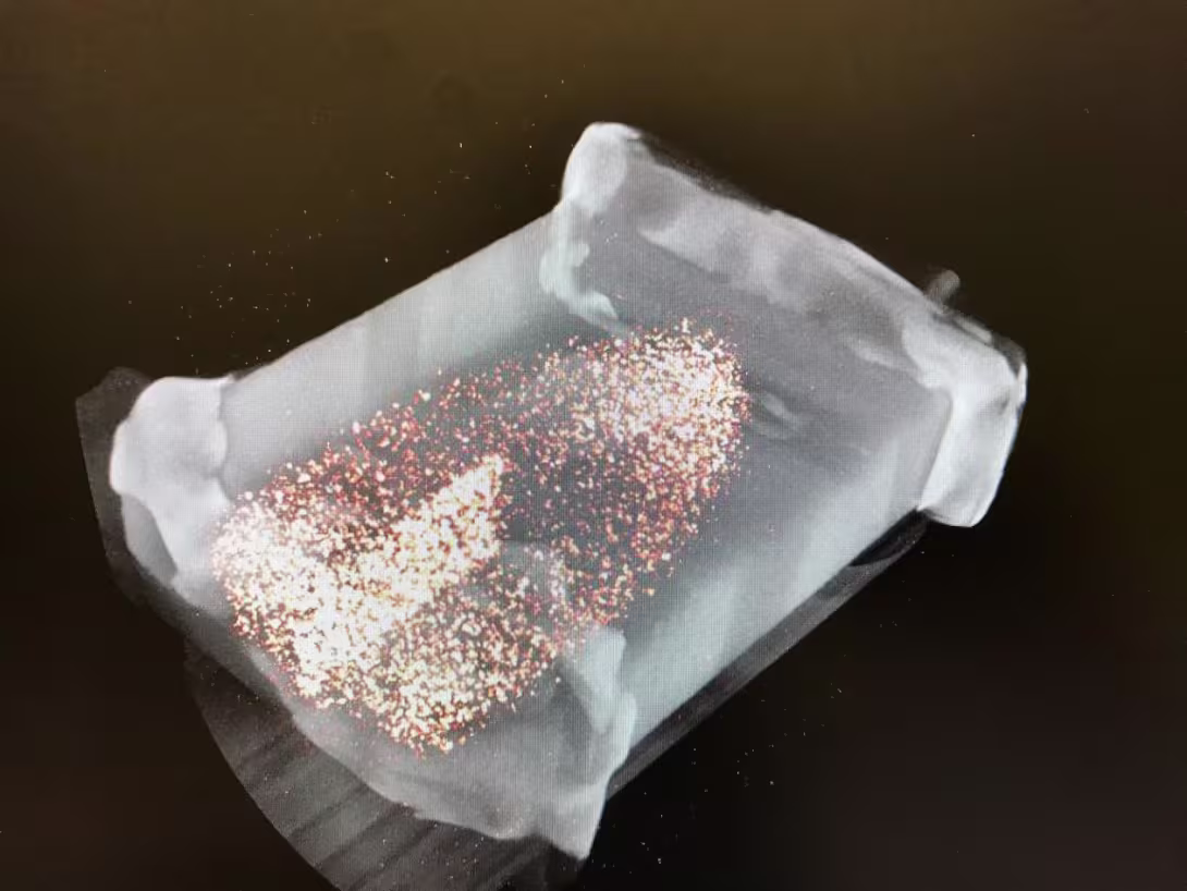 Lab experiment of fluid injection into fractured porous medium.