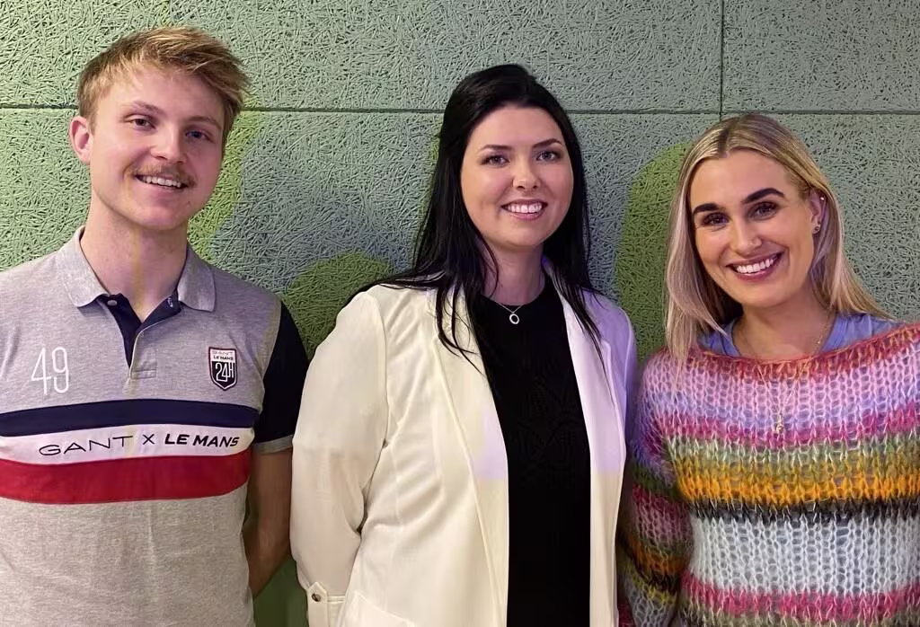 Håkon Garnes Mjøs (medisin, UiB), Rebecca Lereim Hansen (folkehelse, HVL) og Tiril Mork (medisin, UiB) representerer studentinkubatoren i TVEPS. Foto/ill.: Ane Johannessen