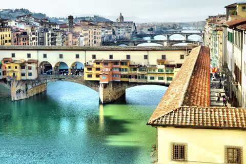 Bilde av broen Ponte Vecchio i Firenze, Italia. Illustrasjonsbilde til Italiensk nettstudier ved UiB