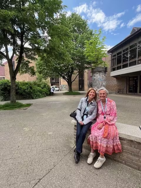 Professor Élodie Vargas (Université Grenoble-Alpes) and professor emerita Kjersti Fløttum (University of Bergen) at a conference in Louvain-la-Neuve. 
